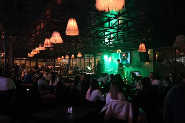 Varil Bistro &amp; Lounge - Restoran - Mersin Mezitli