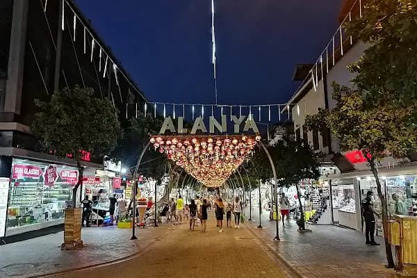Alanya Big Bazar - Kıyafet Toptan Satış Pazarı - Antalya Muratpaşa