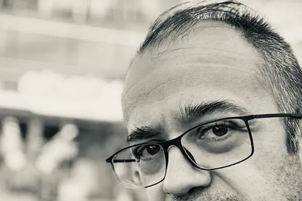 Doç. Dr. Tolga Ege, Ortopedi Ve Travmatoloji, Skolyoz, Kifoz,Omurga Eğriliği cerrahisi - Ortopedi Cerrahı - Ankara Keçiören