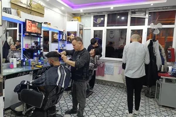 EMEK ERKEK KUAFÖRÜ - Berber Dükkanı - İstanbul Bahçelievler