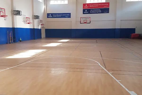 İSTANBUL BÜYÜKŞEHİR BELEDİYESİ GENCLİK VE SPOR MÜDÜRLÜĞÜ OKUL SPOR SALONU - Spor salonu - İstanbul Ataşehir