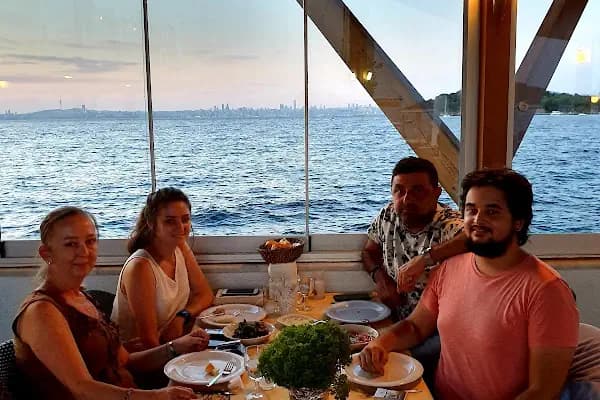 Burgazada Halk Plajı - Kumsal - İstanbul Adalar
