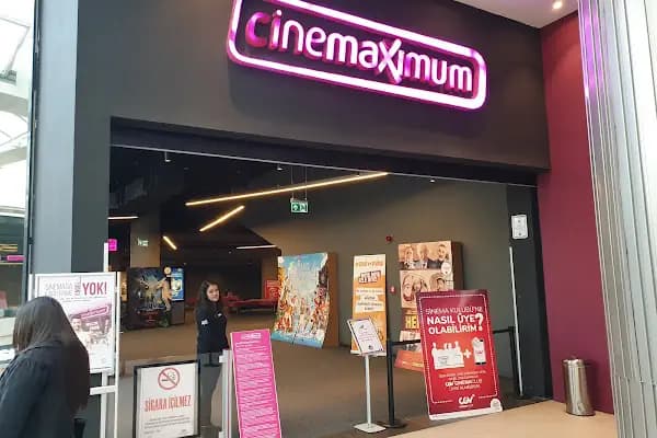 Paribu Cineverse Point Bornova - Sinema Salonu - İzmir Bayraklı