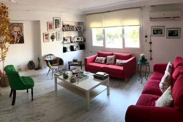 İzmir Psikolog Uzman Klinik Psikolog Dr. Sinem Malkoç - Psikolog - İzmir Konak