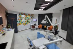 Esra Narcu Bitikli Diş Kliniği
