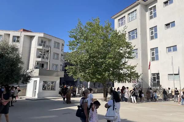Izmir-Buca Vali Rahmi Bey Ilkokulu - Okul - İzmir Buca
