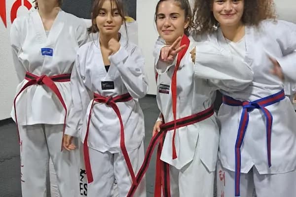 Ataşehir Spor Salonu Ares Performance - Spor salonu - İstanbul Ataşehir