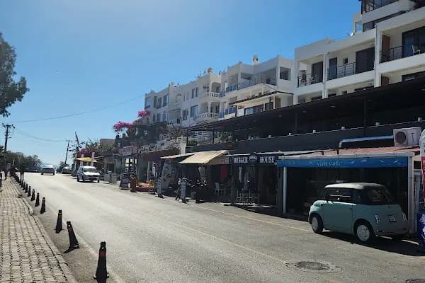 Akyarlar beach - Yürüyüş Alanı - Muğla Bodrum