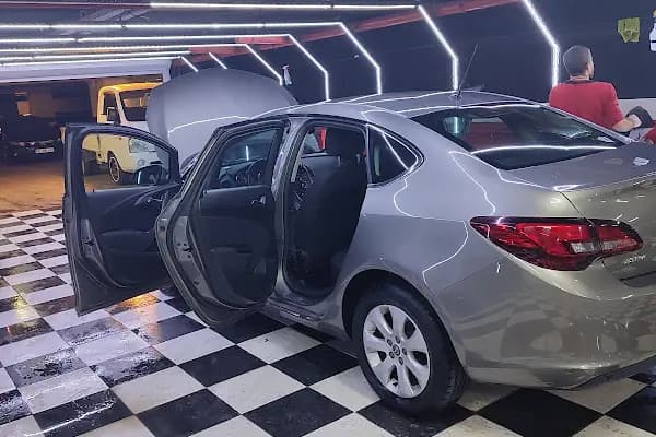 CarWAX Folkart Şubesi B Kule Altı - Araba Yıkama - İzmir Bayraklı