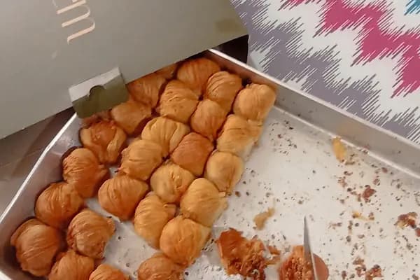 Bal Badem Pasta Börek - Fırın - Konya Meram