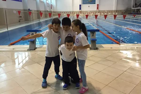 İstanbul Yıldızları Spor Kulübü - Yüzme Okulu - İstanbul Ümraniye