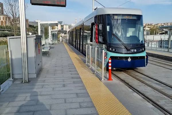 Alibeyköy Cep Otogarı - Tramvay Durağı - İstanbul Bakırköy
