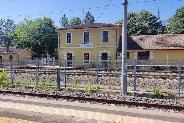 Büyükderbent YHT - Tren İstasyonu - Kocaeli Körfez