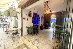 Kaya Garden Pub