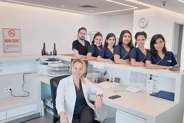 Estepolo Hair Transplant & Esthetic Center - Saç Transplantasyonu Kliniği - İstanbul Bağcılar