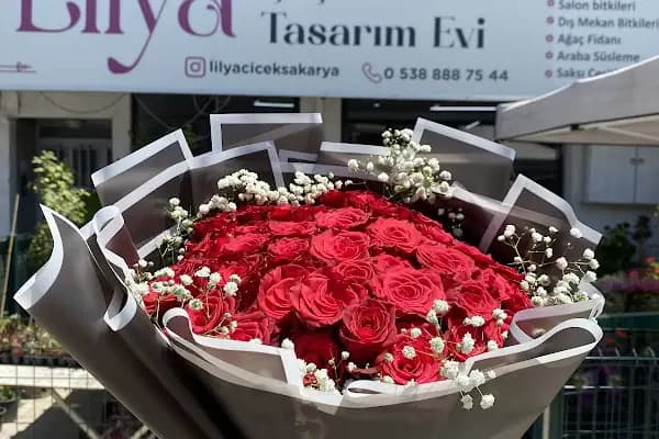 Lilya Çiçek Tasarım Evi Sakarya - Çiçekçi - Sakarya Adapazarı