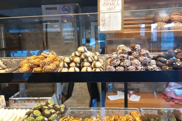 Ergenler Unlu Mamülleri 4 - Fırın - İstanbul Ataşehir