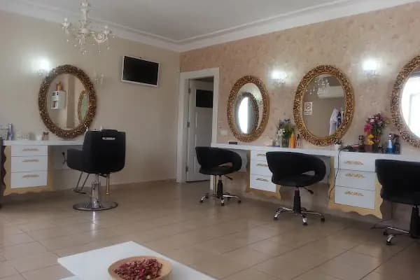 Saray Saç Tasarım ve Güzellik Merkezi - Güzellik Salonu - Antalya Döşemealtı