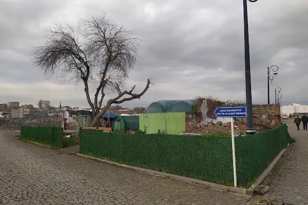 Sahabe Mir Seyyaf Türbesi - İbadethane - Diyarbakır Çınar