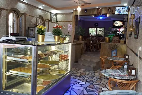 Mavi Köşe Dondurmaları - Dondurma dükkanı - Mersin Anamur