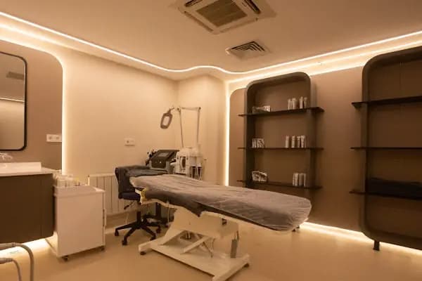 Class Clinic - Saç Transplantasyonu Kliniği - İstanbul Küçükçekmece