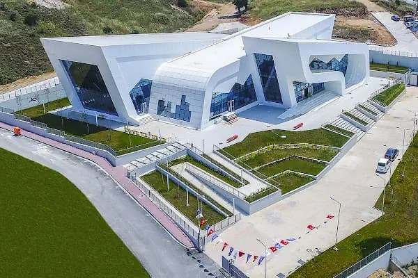 Çayırova Belediyesi Yarı Olimpik Yüzme Havuzu - Yüzme havuzu - Kocaeli Çayırova