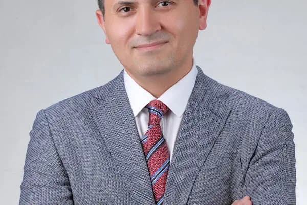 Prof. Dr. Güney YILMAZ / Ortopedi / Çocuk Ortopedi /Deformite Düzeltme / Serebral Palsi / Kalça Çıkığı / Kalça Ultrasonu /Ekstremite Uzatma Cerrahisi - Doktor - Ankara Keçiören