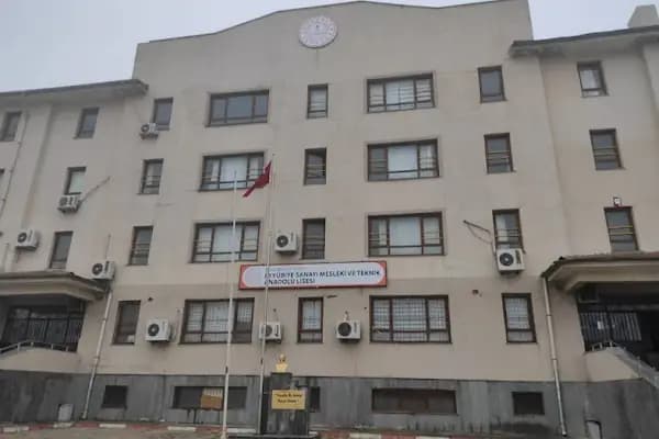 ŞANLIURFA - EYYÜBİYE - EYYÜBİYE SANAYİ MESLEKİ VE TEKNİK ANADOLU LİSESİ - Okul - Şanlıurfa Eyyübiye