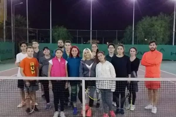BORNOVA TENİS KURSU (ES TENİS) - Tenis Kulübü - İzmir Menderes