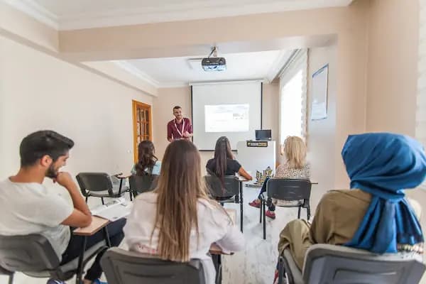 Language Master | İngilizce Kursu ve Dil Okulu | Merkez Şube - Dil Okulu - Konya Meram