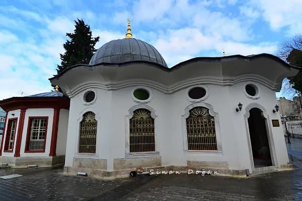 Sümbül Efendi Türbesi - Cami - İstanbul Sultangazi