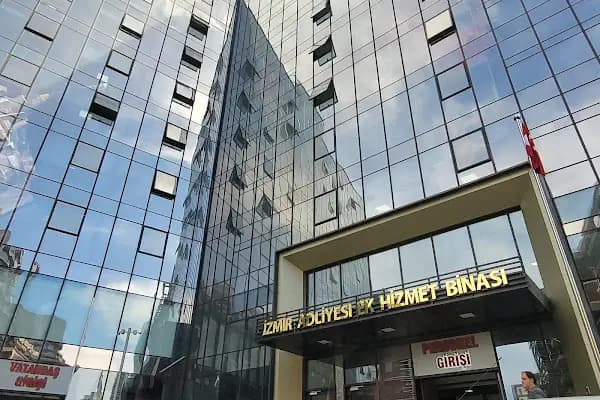İzmir Adliyesi Ek Hizmet Binası - Adliye Sarayı - İzmir Bayraklı