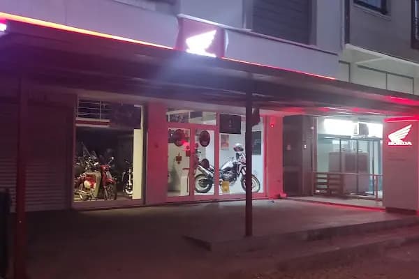 Honda - Neza Bergama Motor - Motosiklet Mağazası - İzmir Bornova