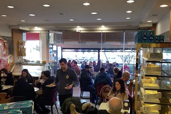 Bolulu Hasan Usta Süt Tatlıları - Restoran - İstanbul Büyükada İskelesi