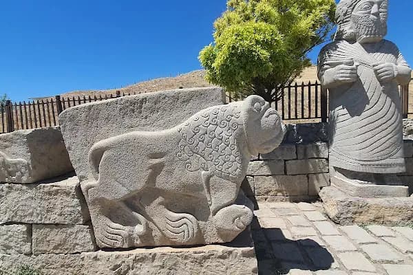 ARSLANTEPE ÖREN YERİ AÇIK HAVA MÜZESİ - Tarihi Yer - Malatya Akçadağ