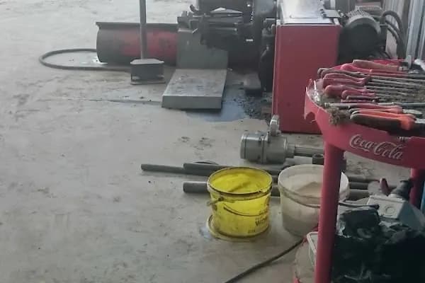 Lastikçi Ömer usta - Oto Lastik Dükkanı - Mersin Akdeniz