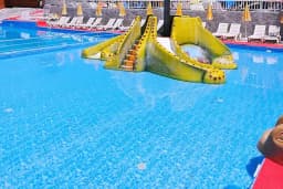 Aqua Vegas Yüzme Havuzu