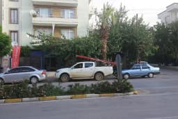 Agora Kıraathanesi