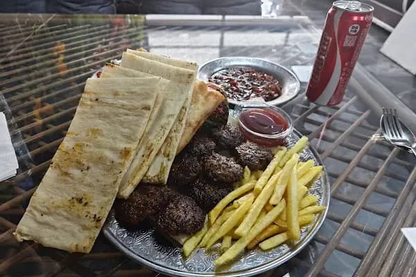 Tarihi Köfteci - Aile restoranı - Diyarbakır Bağlar
