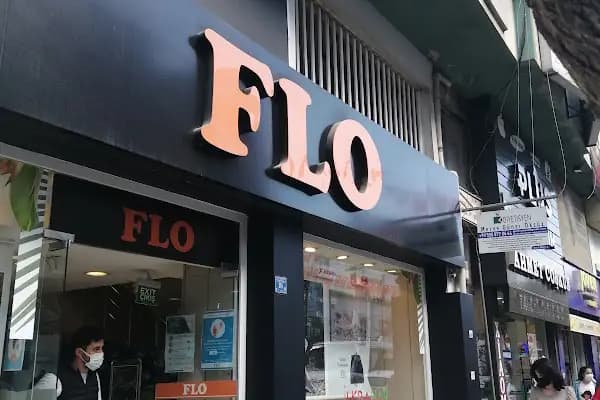 FLO Gemlik Cadde Mağazası - Ayakkabı mağazası - Bursa Gemlik