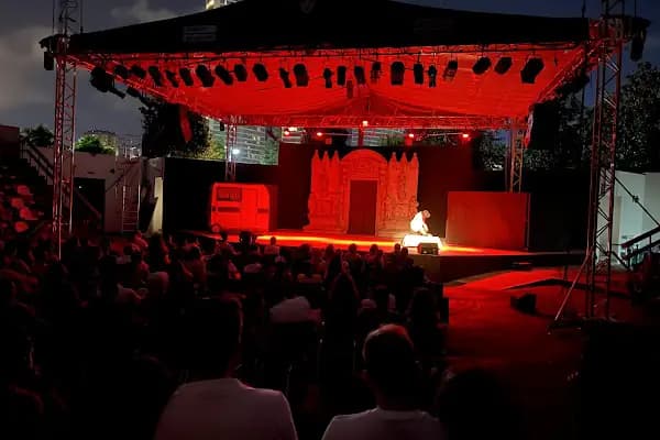 Özgürlük Parkı Amfi Tiyatro - Amfitiyatro - İstanbul Sultangazi