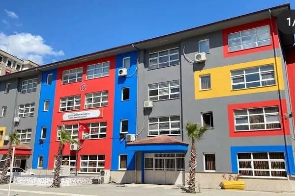 Bağcılar Fatih Kız Mesleki ve Teknik Anadolu Lisesi - Okul - İstanbul Bağcılar