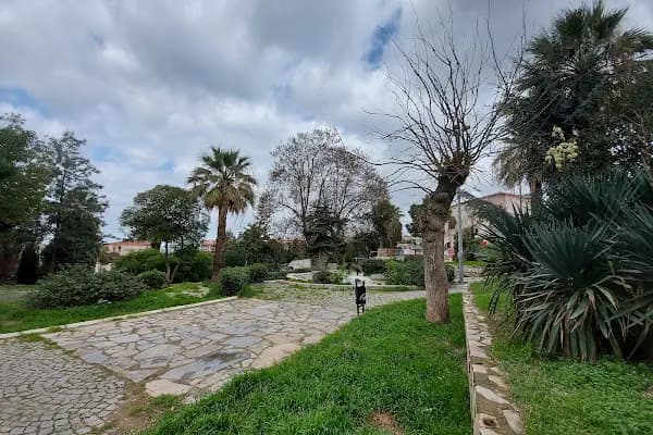 İzmir Büyükşehir Belediyesi M. Yüce Sonkurt Parkı - Park - İzmir Konak