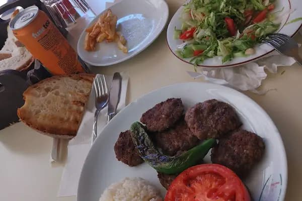 Kolotoglu Ahmet Usta Köfte-Balık - Restoran - Trabzon Akçaabat