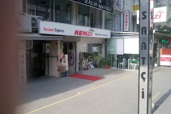 Foto Remzi Hatay - Fotoğraf Dükkanı - İzmir Karabağlar