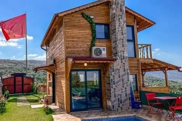 Sapanca Bayraklı Dağ Evi - Otel - Sakarya Erenler