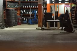 En yakın oto lastik yol yardım