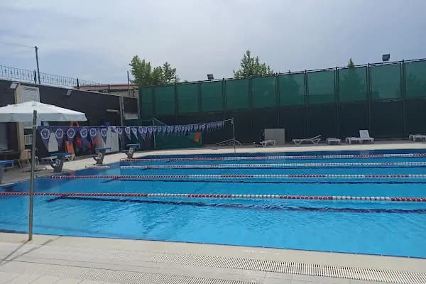 Bursa Büyükşehir Belediyesi Gençlik ve spor Hizmetleri Dairesi Başkanlığı Fethiye Yüzme Havuzu - Yüzme havuzu - Bursa Osmangazi