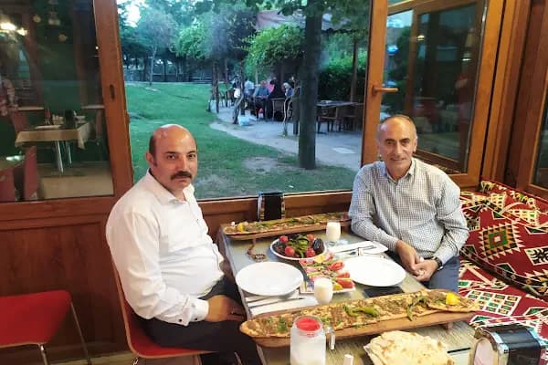 Sivas Evi Muhsin Yazicioǧlu Konaǧi - Restoran - İstanbul Bağcılar