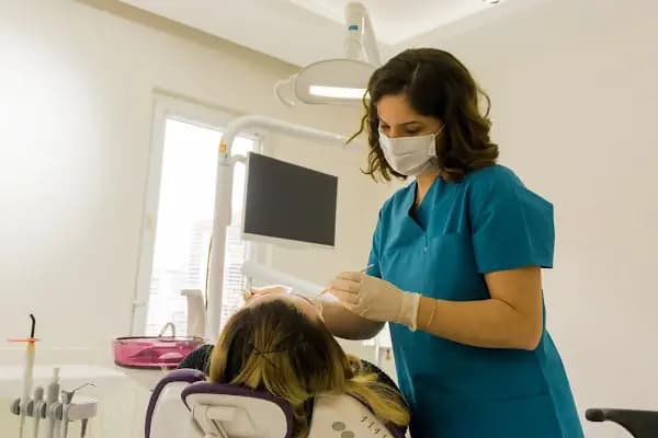 Bursa Çene Cerrahisi ve İmplant - Dr. Bilge Pınar Durmuş - Ağız Cerrahı - Bursa Harmancık